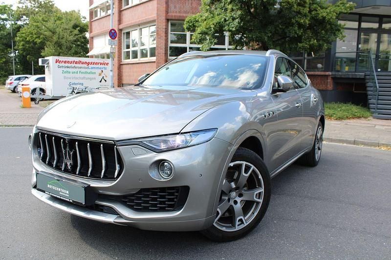 Grau Gebraucht 2017 Maserati Levante SUV | 33.490 € (Superpreis) - Bild 1/4
