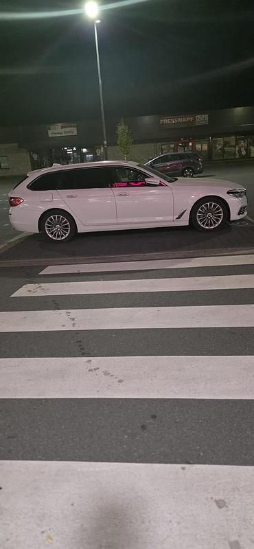 Gebraucht BMW 530 265 PS (194 kW) 2018 Weiß Kombi