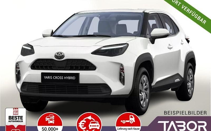 Neu Toyota Yaris Cross Comfort 116 PS (85 kW) 2025 Rot SUV