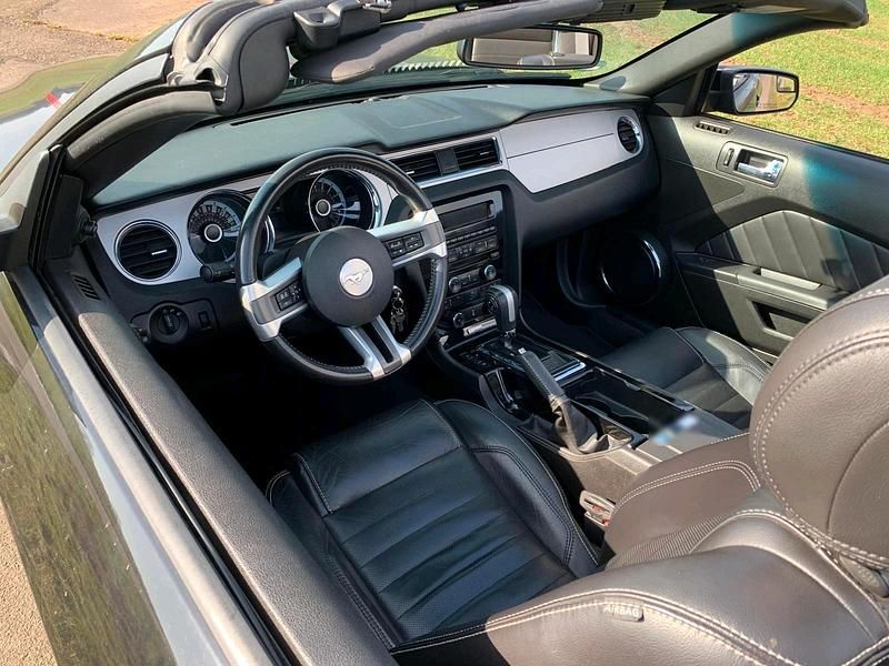 Gebraucht Ford Mustang 305 PS (224 kW) 2014 Schwarz Cabrio