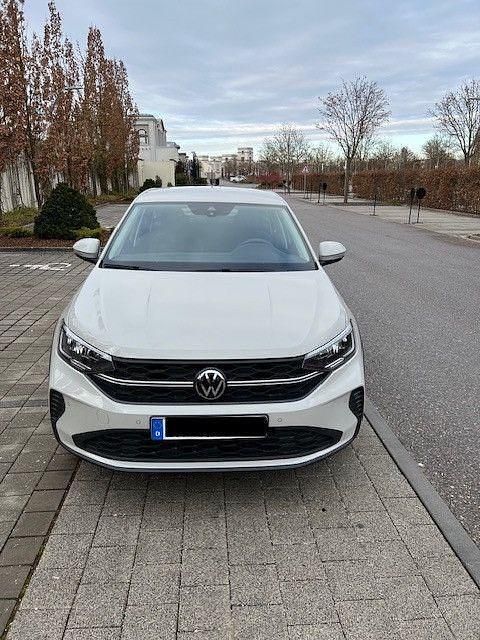 Gebraucht VW Taigo 95 PS (69 kW) 2023 Grau SUV