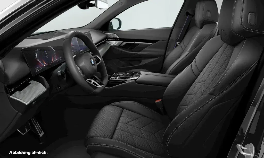Gebraucht BMW 520 M Sport 197 PS (144 kW) 2025 Schwarz Kombi