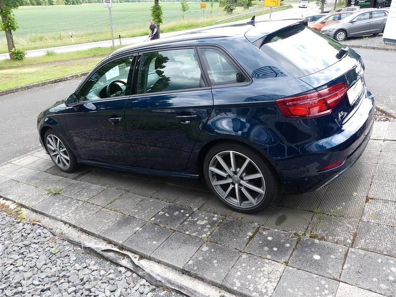 Gebraucht Audi A3 Sport 204 PS (150 kW) 2020 Blau Limousine