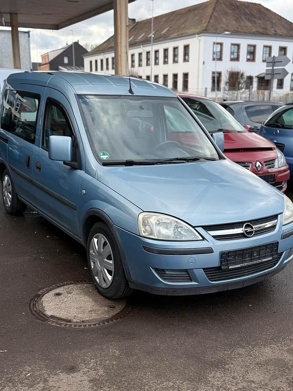 Gebraucht Opel Combo 97 PS (71 kW) 2006 Silber Van / Kleinbus