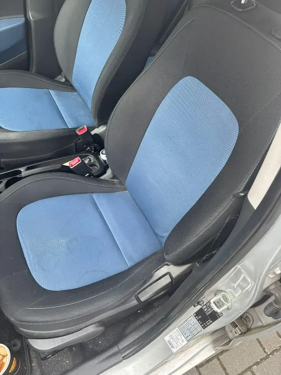Gebraucht Hyundai i10 Style 87 PS (63 kW) 2015 Silber Kleinwagen