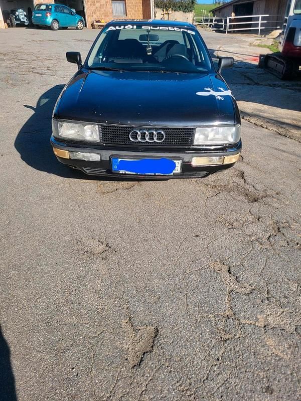 Schwarz Gebraucht 2025 Audi 80 Limousine | 2.500 € - Bild 1/4