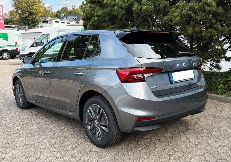 Gebraucht Skoda Fabia Drive 80 PS (58 kW) 2024 Grau Kleinwagen