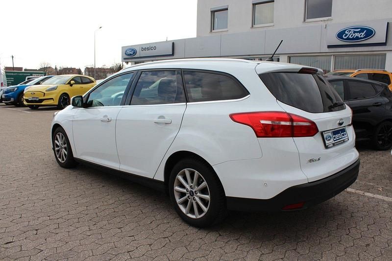 Gebraucht Ford Focus Titanium 125 PS (91 kW) 2018 Frostweiß Kombi