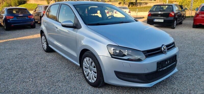 Silber Gebraucht 2011 VW Polo Comfortline Kleinwagen | 4.850 € (Fairer Preis) - Bild 1/4