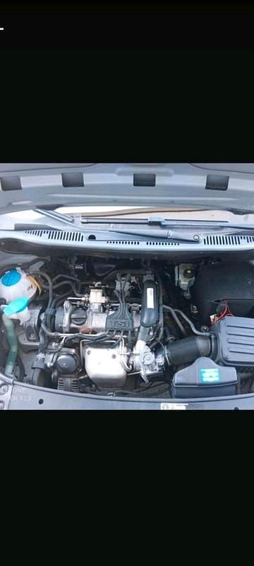 Gebraucht VW Caddy 102 PS (75 kW) 2010 Silber Van / Kleinbus