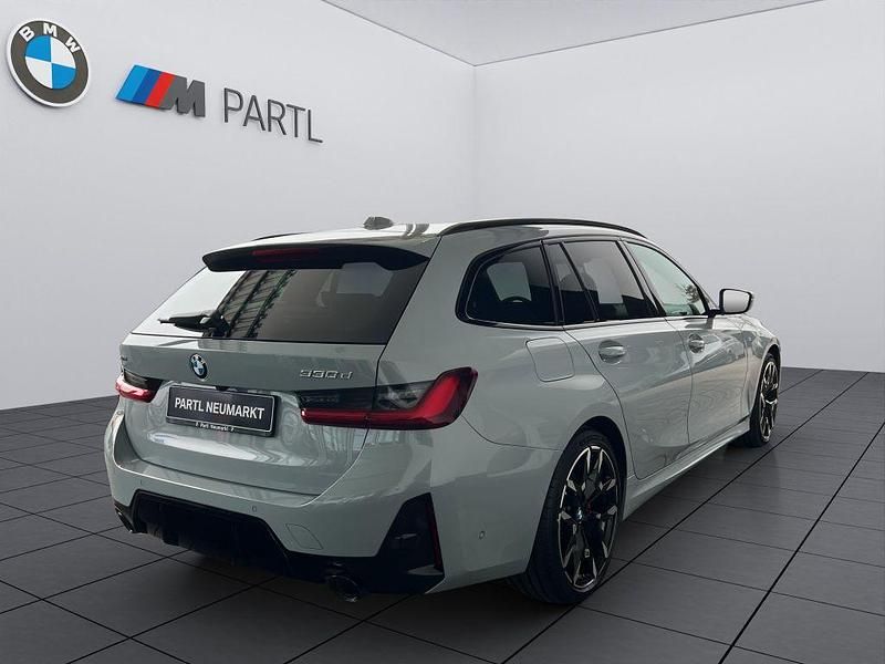 Neu BMW 330 Performance 286 PS (210 kW) 2025 Grau Kombi