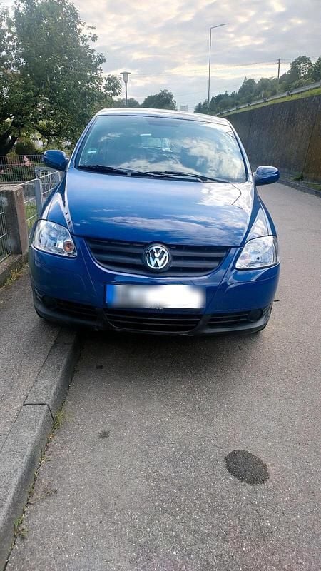 Blau Gebraucht 2006 VW Fox Kleinwagen | 1.600 € (Fairer Preis) - Bild 1/4