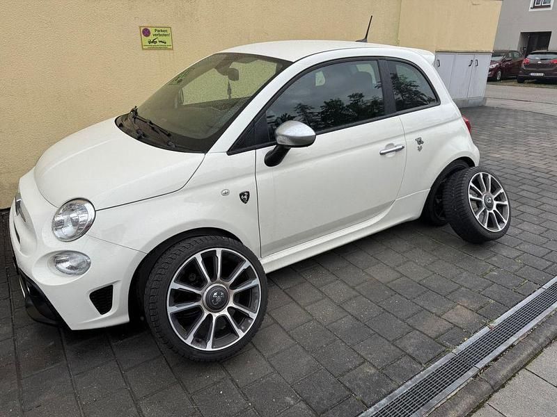 Gebraucht Abarth 595 Turismo 200 PS (147 kW) 2016 Weiß Kleinwagen