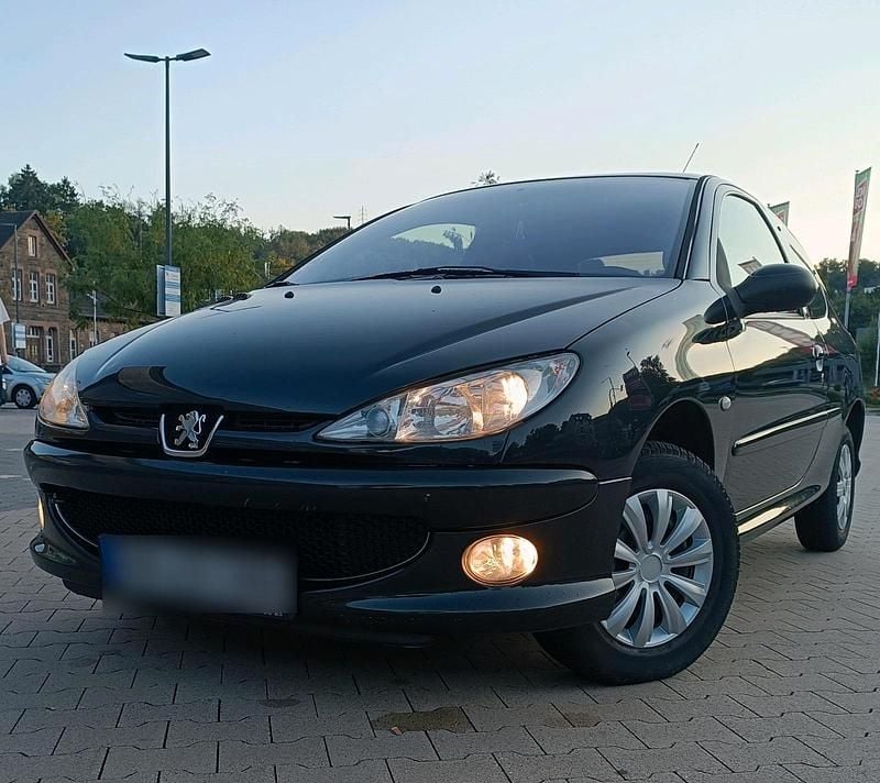 Schwarz Gebraucht 2025 Peugeot 206 Kleinwagen | 1.490 € - Bild 1/4