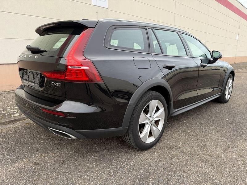 Gebraucht Volvo V60 CC 190 PS (139 kW) 2019 Schwarz Kombi