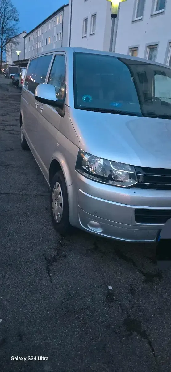 Gebraucht VW Caravelle 105 PS (77 kW) 2011 Silber Van