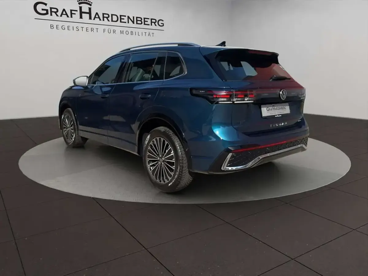 Gebraucht VW Tiguan R-line 193 PS (141 kW) 2025 Blau SUV