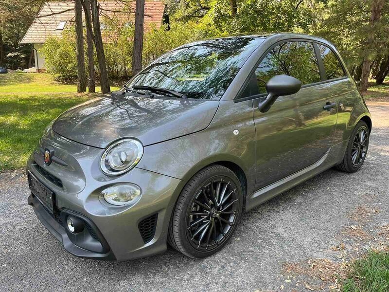 Grau Gebraucht 2023 Abarth 595 Kleinwagen | 21.999 € (Guter Preis) - Bild 1/4