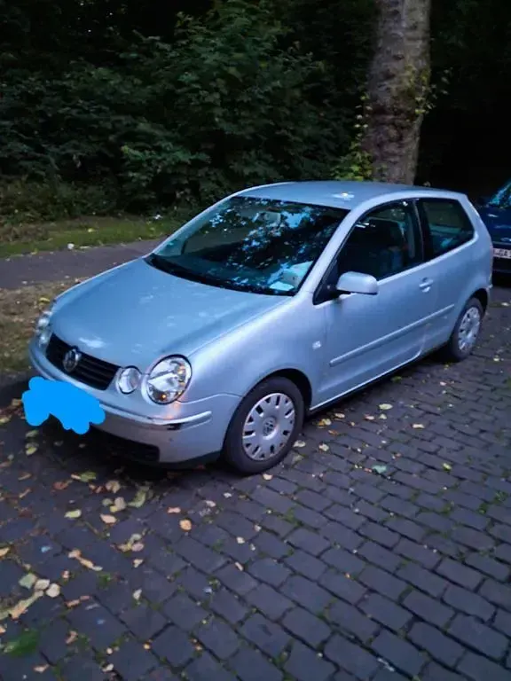 Gebraucht VW Polo Highline 64 PS (47 kW) 2003 Silber Limousine