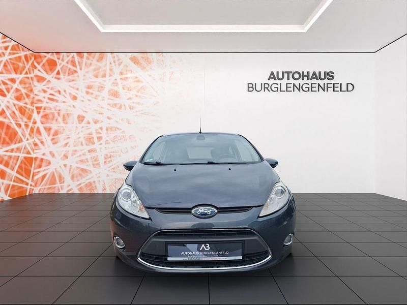 Gebraucht Ford Fiesta Titanium 97 PS (71 kW) 2008 Grau Kleinwagen