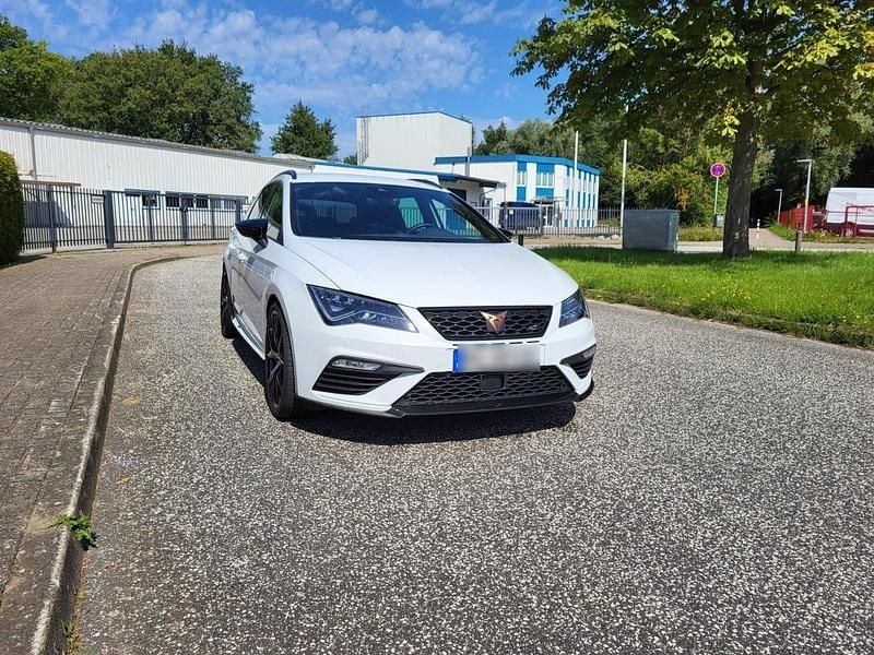Usata Cupra Leon 300 CV (220 kW) 2018 Bianco Station wagon