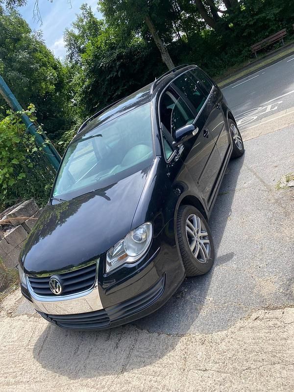Schwarz Gebraucht 2007 VW Touran Van / Kleinbus | 2.600 € (Superpreis) - Bild 1/4