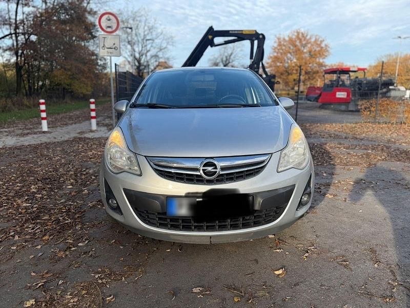 Gebraucht Opel Corsa 87 PS (63 kW) 2012 Silber Limousine