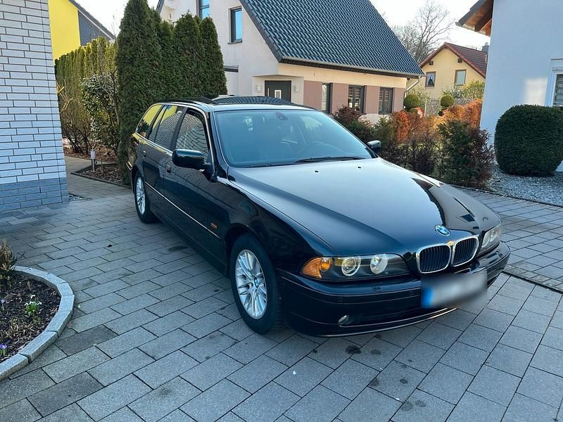 Gebraucht BMW 520 Basis 170 PS (125 kW) 2002 Schwarz Kombi