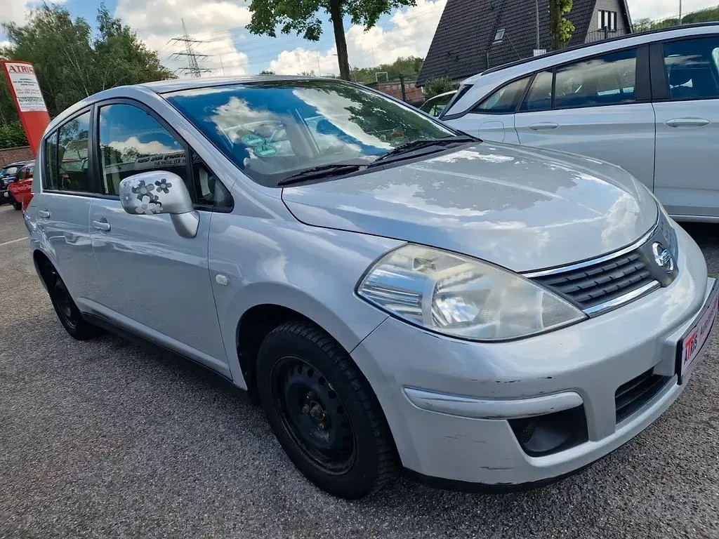 Gebraucht Nissan Tiida Visia 110 PS (80 kW) 2008 Silber Limousine