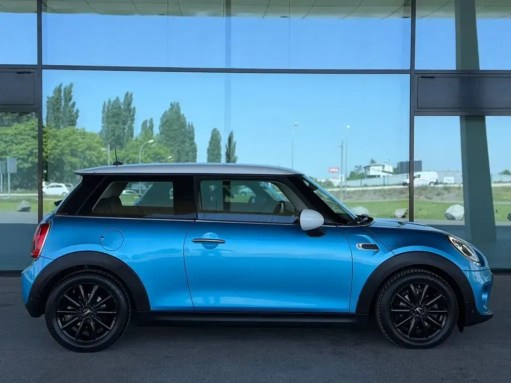 Używany Mini Cooper 136 KM (100 kW) 2016 Niebieski Hatchback