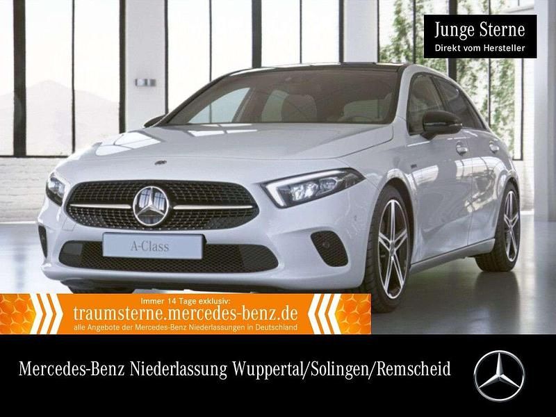 Weiß Gebraucht 2021 Mercedes A250 Advanced Limousine | 20.490 € (Guter Preis) - Bild 1/3
