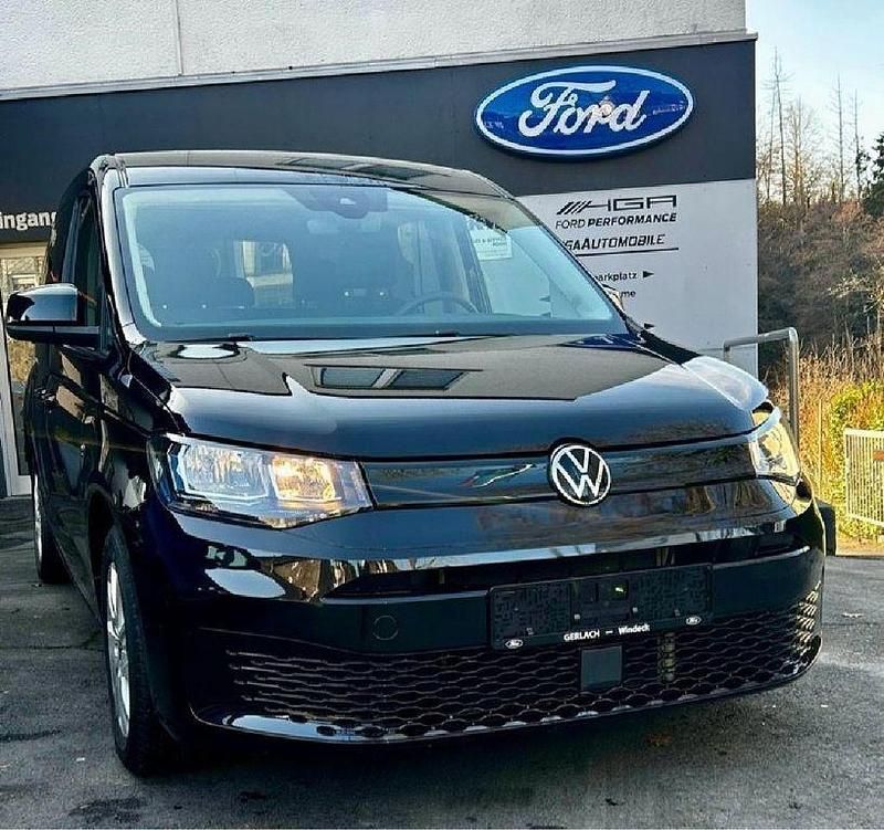 Gebraucht VW Caddy Basis 102 PS (75 kW) 2022 Schwarz Van / Kleinbus