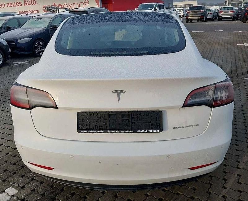 Gebraucht Tesla Model 3 324 kW (441 PS) 2021 Weiß Limousine