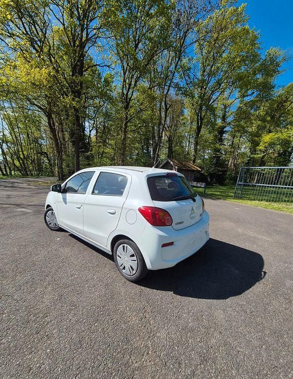 Gebraucht Mitsubishi Space Star Plus 71 PS (52 kW) 2016 Weiß Kleinwagen
