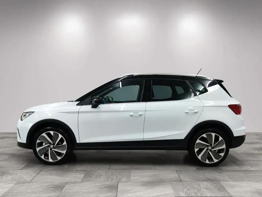 Gebraucht Seat Arona FR 116 PS (85 kW) 2024 Nevada weiß metallic/midnight SUV