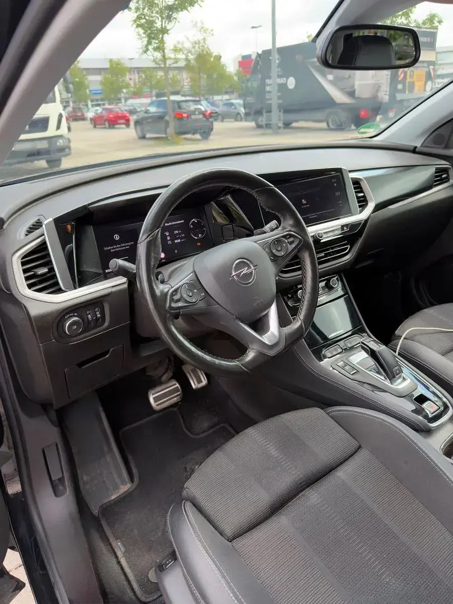 Gebraucht Opel Grandland X 131 PS (96 kW) 2023 Schwarz SUV