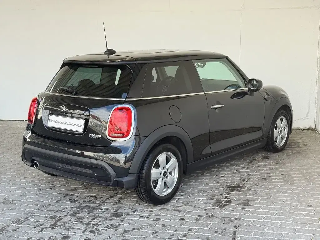 Gebraucht Mini Cooper 136 PS (100 kW) 2023 Schwarz Kleinwagen