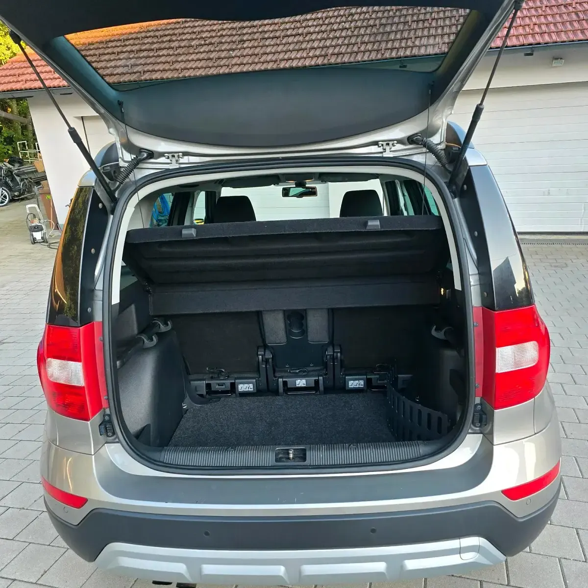 Gebraucht Skoda Yeti 110 PS (80 kW) 2015 Beige SUV