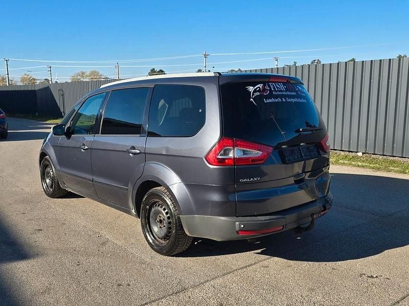Gebraucht Ford Galaxy Trend 140 PS (102 kW) 2010 Grau Van / Kleinbus