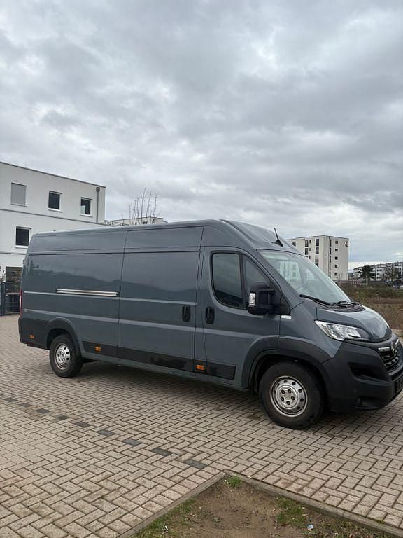Gebraucht Opel Movano 140 PS (102 kW) 2024 Grau Van