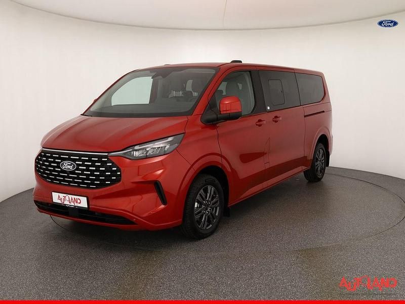 Rot Gebraucht 2025 Ford Tourneo Custom Titanium Van / Kleinbus | 51.890 € (Teuer) - Bild 1/4