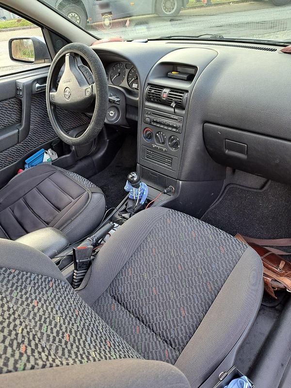 Gebraucht Opel Astra 100 PS (73 kW) 2001 Blau Coupé