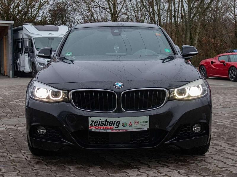 Gebraucht BMW 320 Gran Turismo M Sport 184 PS (135 kW) 2019 Black sapphire Kleinwagen