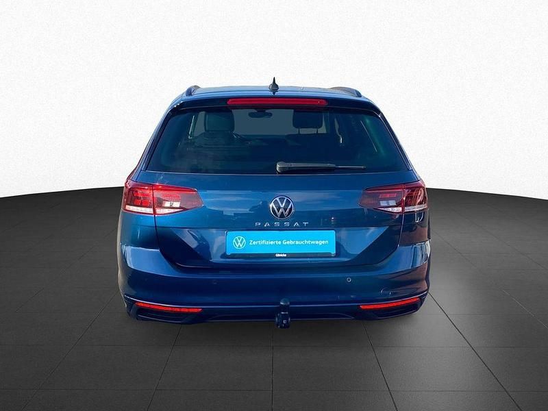 Gebraucht VW Passat Business 150 PS (110 kW) 2023 Aquamarinblau metallic Kombi