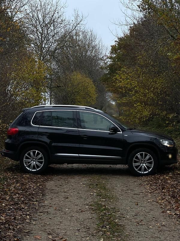 Gebraucht VW Tiguan Life 140 PS (102 kW) 2013 Schwarz SUV