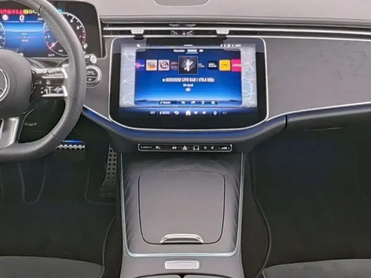Gebraucht Mercedes E200 AMG line 204 PS (150 kW) 2025 Obsidianschwarz Kombi