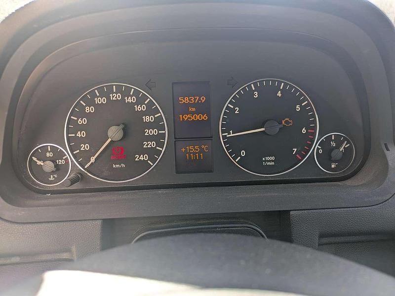 Gebraucht Mercedes A150 95 PS (69 kW) 2008 Silber Limousine