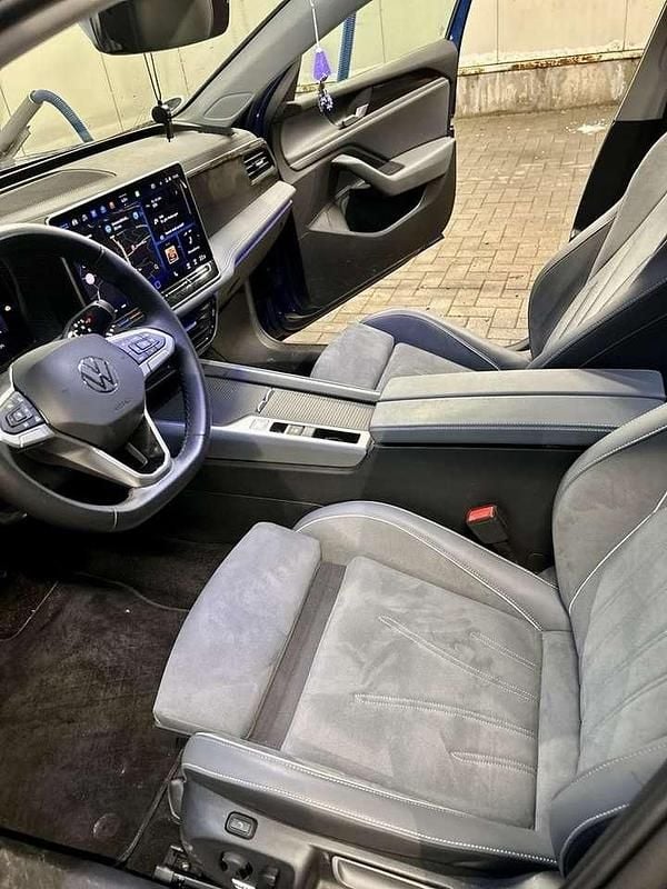 Gebraucht VW Passat Business 150 PS (110 kW) 2024 Blau Kombi