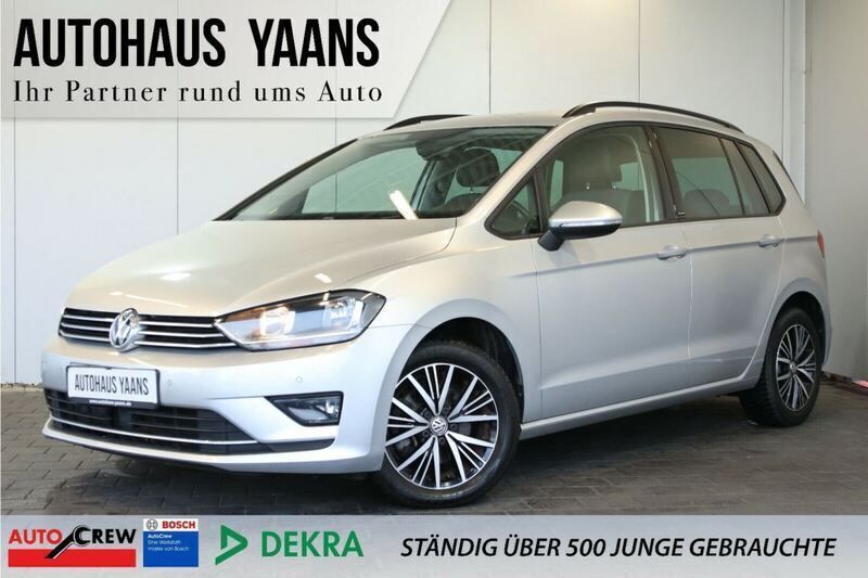 Reflexsilber metallic Gebraucht 2016 VW Golf VII Allstar Van / Kleinbus | 15.799 € (Fairer Preis) - Bild 1/4