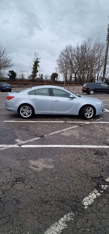 Gebraucht Opel Insignia Edition 163 PS (119 kW) 2013 Grau Limousine